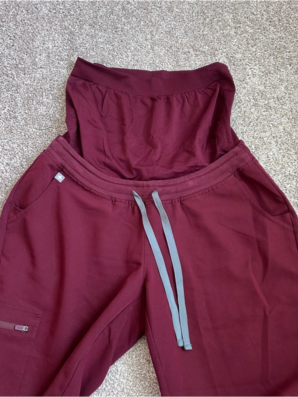 FIGS Zamora Jogger Womens Size S/P Burgundy Scrub Pants W18SW2005P - Picture 6 of 8